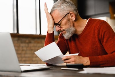 Como cobrar cliente: guia completo para cobranças assertivas